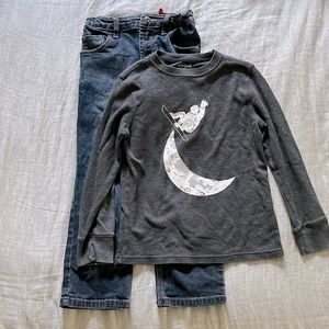 Boy’s size 6 Snowboarding Astronaut Outfit